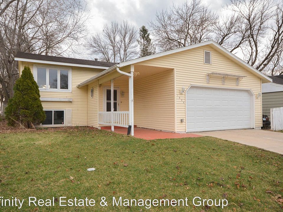 1st image of 1896 Evergreen Dr NW