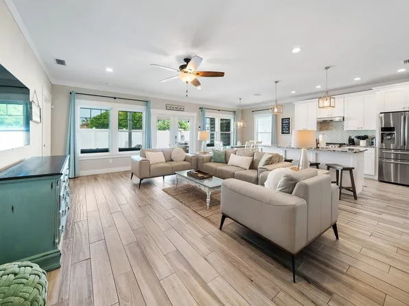 121 Christmas Tree Ln #Id1511625p, Panama City Beach, FL 32413