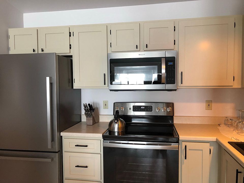 1st image of 3505 Fallon St Unit A10