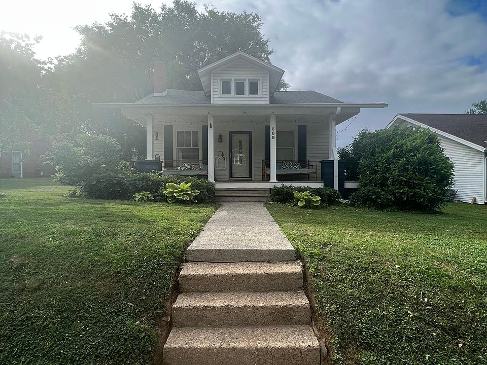 1st image of 609 Mountain View Ave
