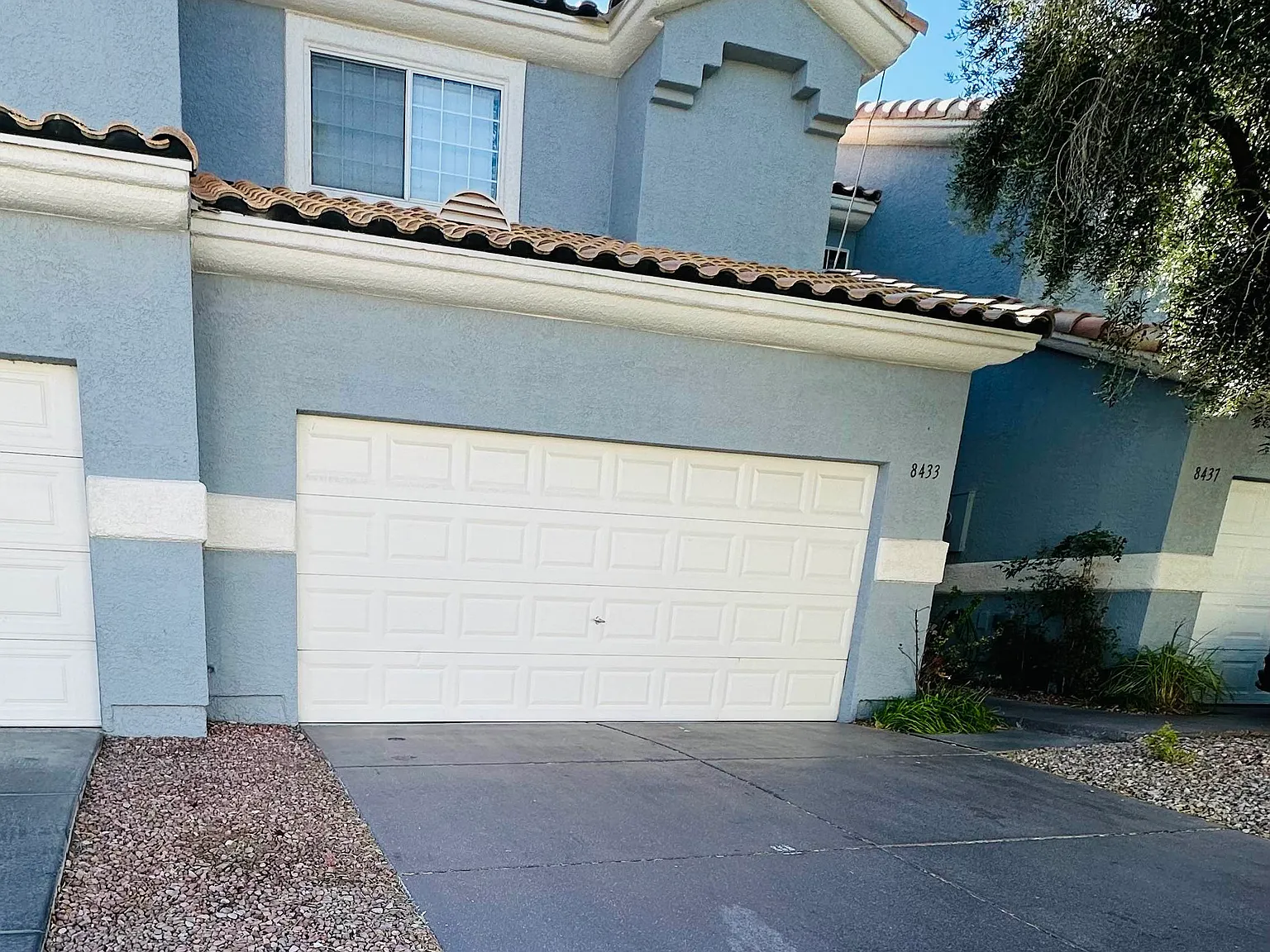 2 bed, 2.5 bath, 1329 sqft, $1,899 — Photo 3