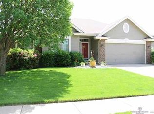 4211 N 165th St, Omaha, NE 68116