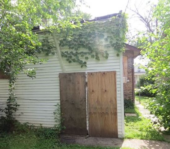 2nd image of 11328 S Wallace St