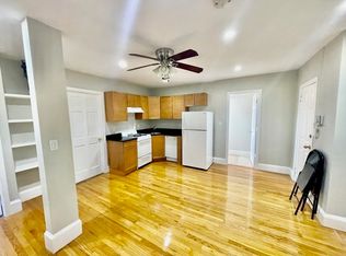 220 Hanover St APT 14, Boston, MA 02113