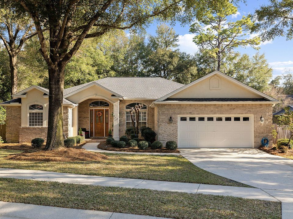 1st image of 817 Coldwater Creek Cir