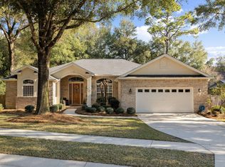 817 Coldwater Creek Cir, Niceville, FL 32578