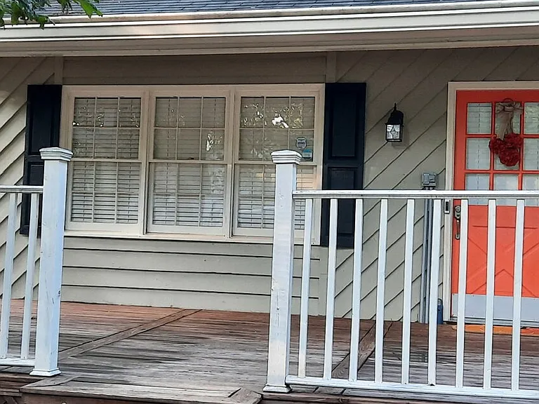 4472 Old Mabry Pl NE — Photo 1
