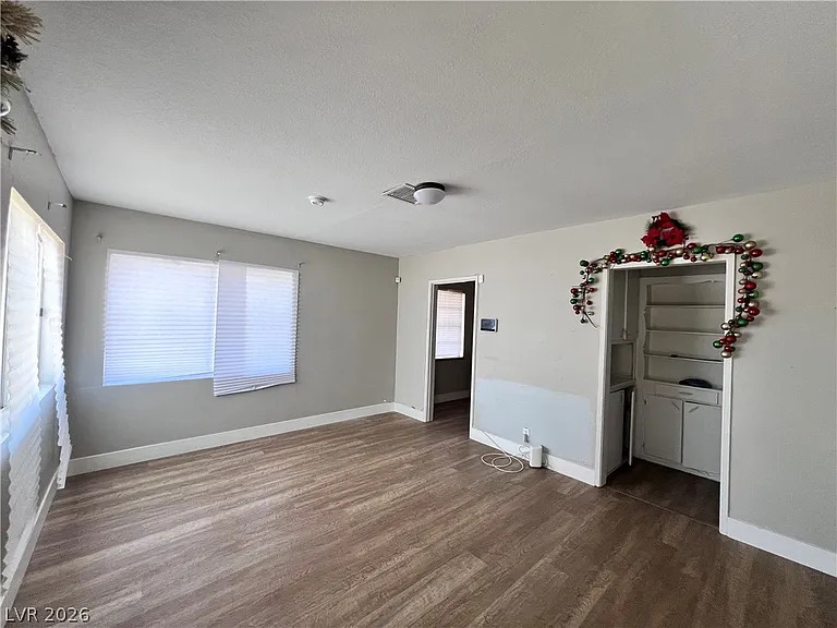 2410 Poplar Ave — Photo 22