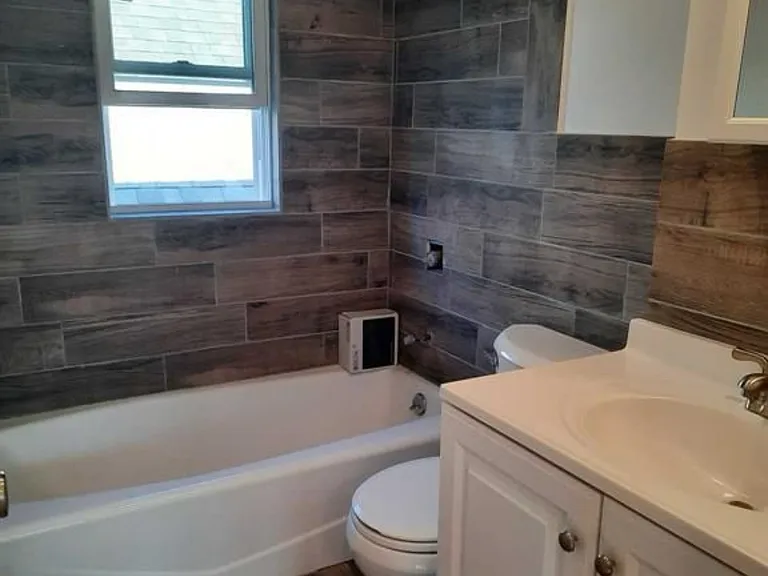 92 Lester St #3 — Photo 1