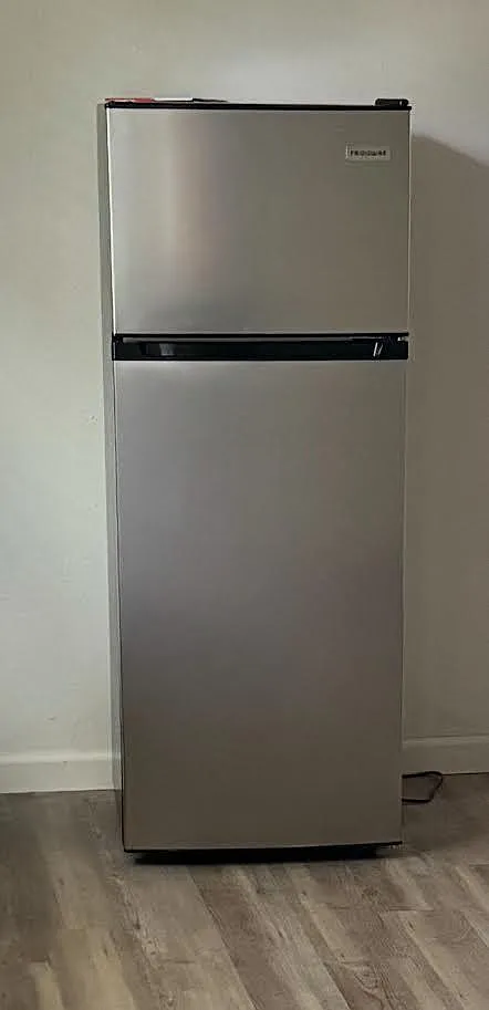1 bed, 1.0 bath, 200 sqft, $1,027 — Photo 3