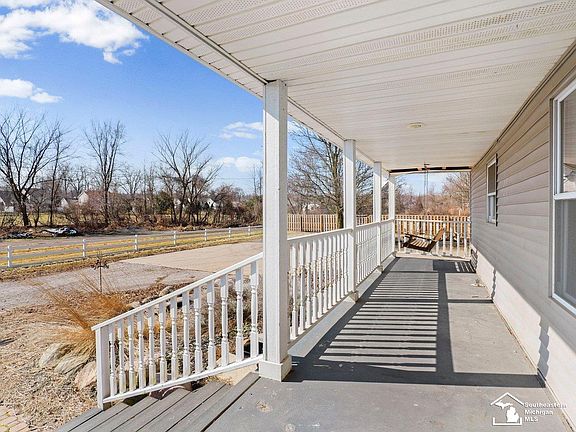 4th image of 8115 Douglas Rd