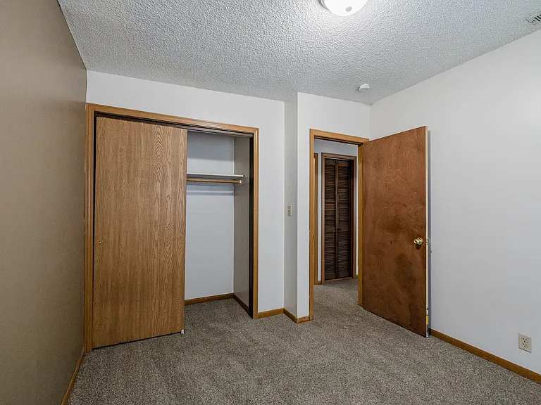 2427 J St #2 — Photo 9