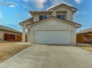 1007 Cherrycrest Dr, Pueblo, CO 81005