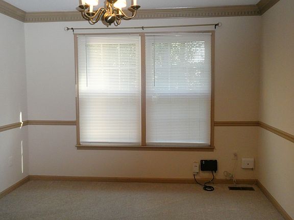 Dining room off Kitchen area