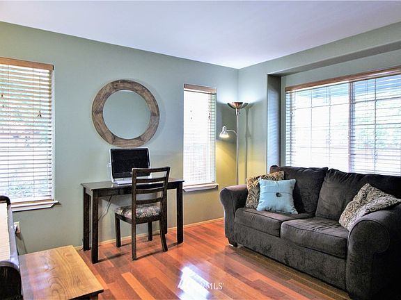 4th image of 6816 57th Court SE