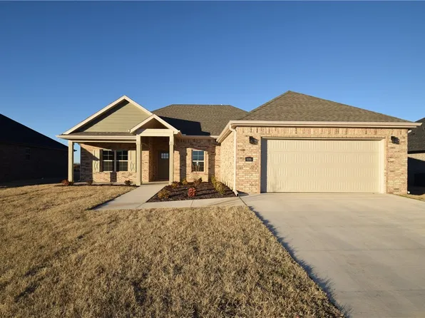 686 Hickory Meadows Ave, Springdale, AR 72762