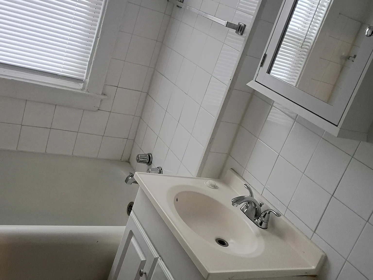 2 bed, 1400 sqft, $1,300 — Photo 4