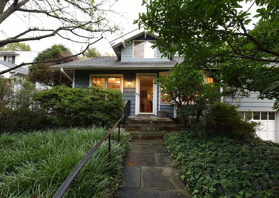 1st image of 70 Glen Cove Dr #70