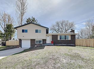 8922 W Radcliffe Pl, Littleton, CO 80123
