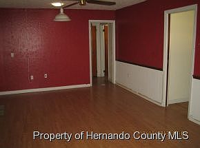 4th image of 820 Moonlight Ln