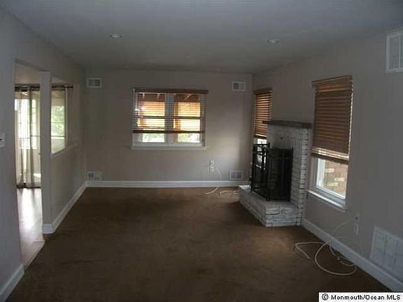 4th image of 1931 Merrimac Dr