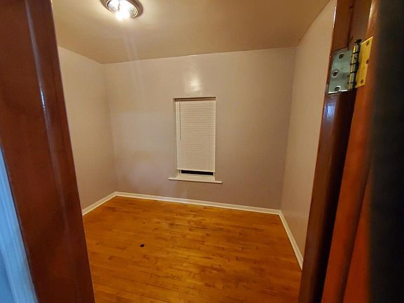 3rd image of 1008 N Lawndale Ave APT 1