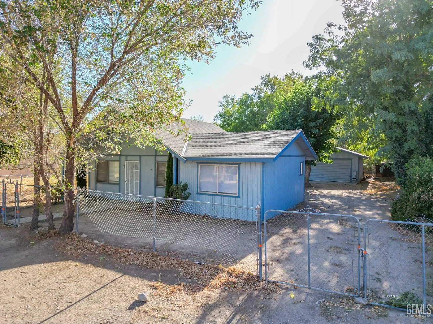 102 Park Way photo 1