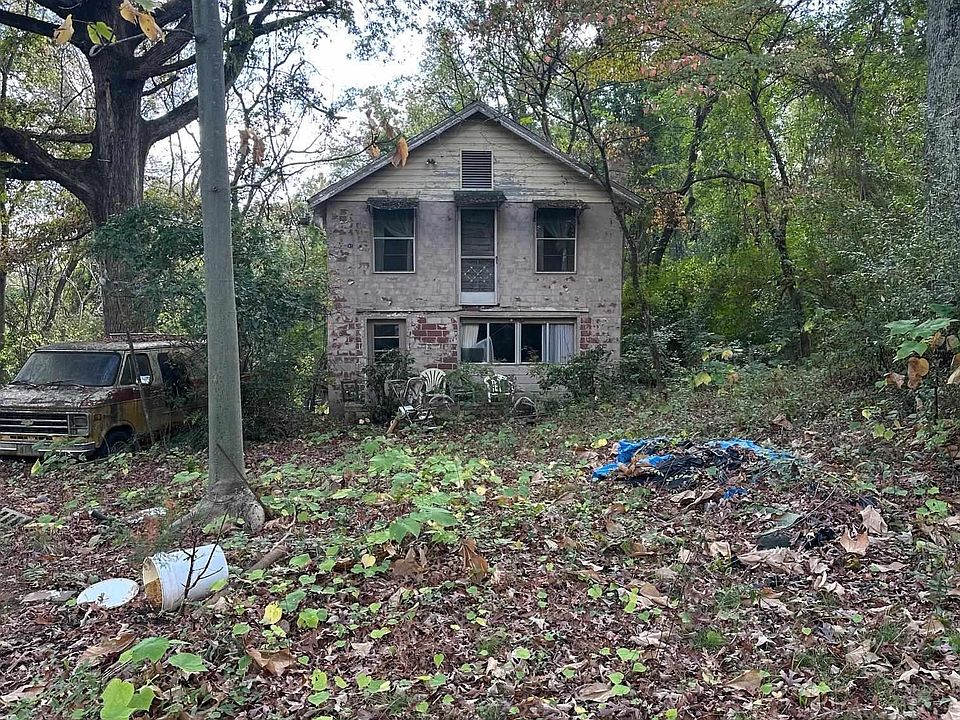 2nd image of 787 Tarrant Rd
