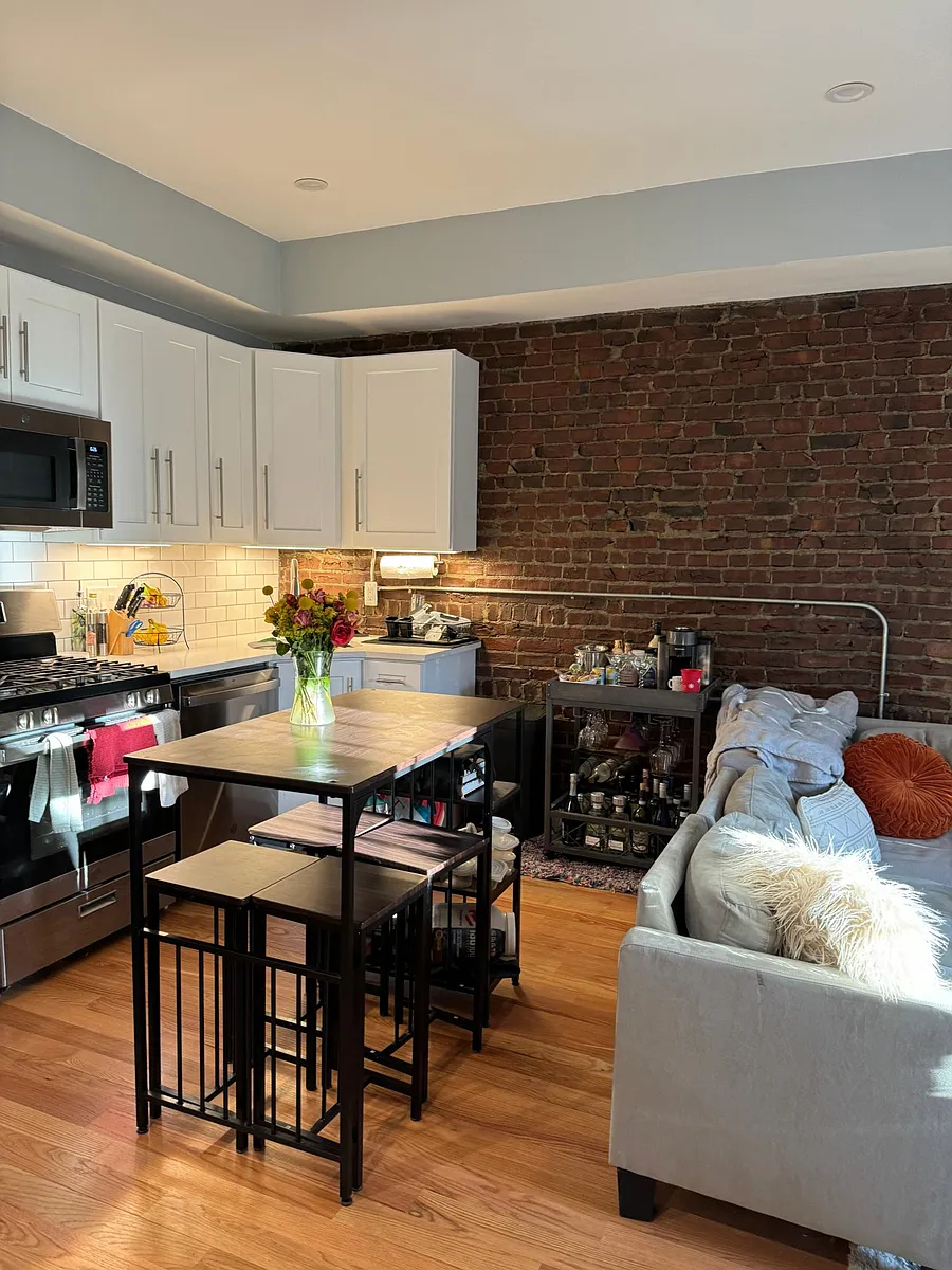 Building Photo - 143 N St #1