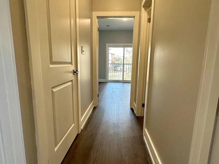 58 Griffith St #UPPER — Photo 13