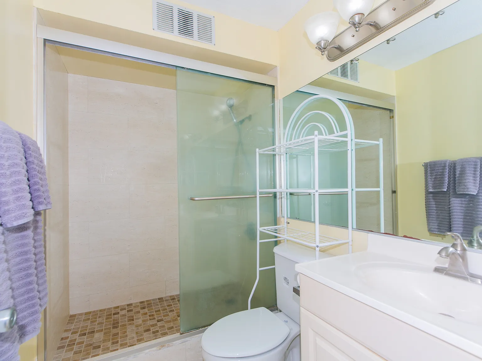 Studio, 464 sqft, $2,400 — Photo 3