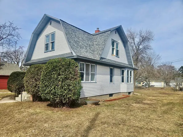 16 W Park St, New York Mills, MN 56567