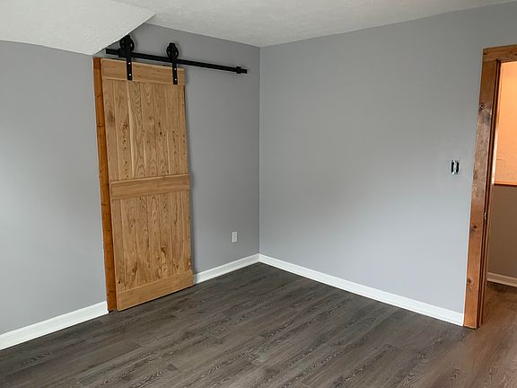 4th image of 1312 W Barnes Ave