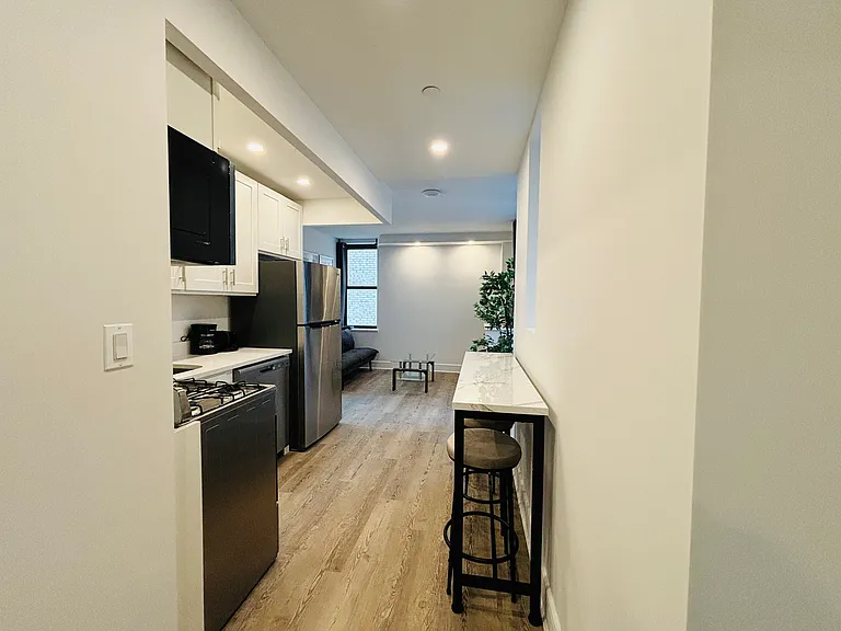 45 W 81st St #14I — Photo 1