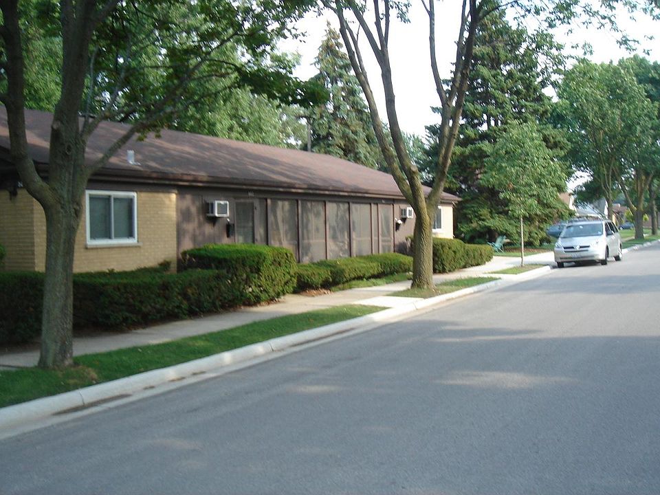 2nd image of 502 E Harding Ave