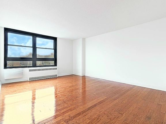 2nd image of 3333 Broadway APT D7f