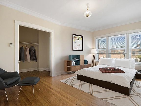 5th image of 2244 W Wilson Ave #214