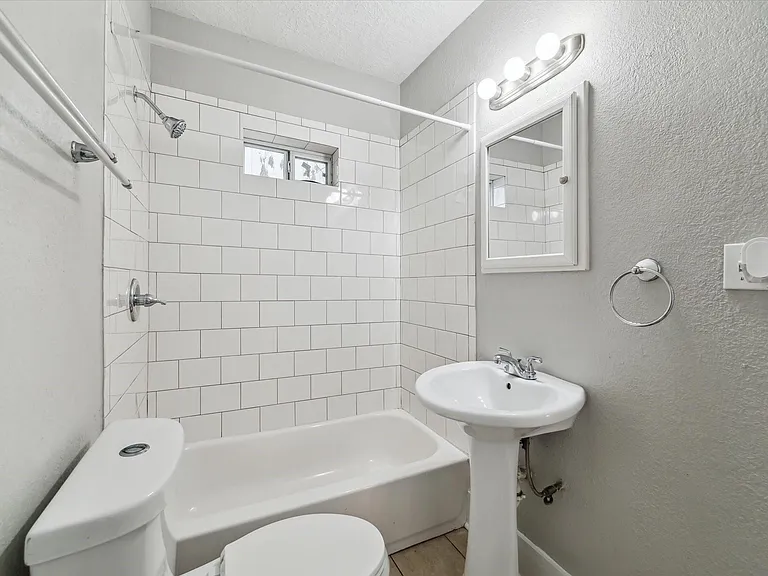 1536 Michigan St #1 — Photo 8