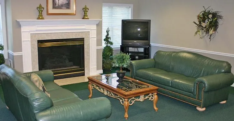 Greenbriar Village — Photo 7