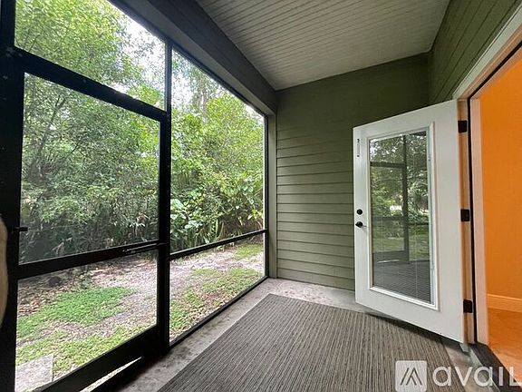 4th image of 1382 Orchid Ave