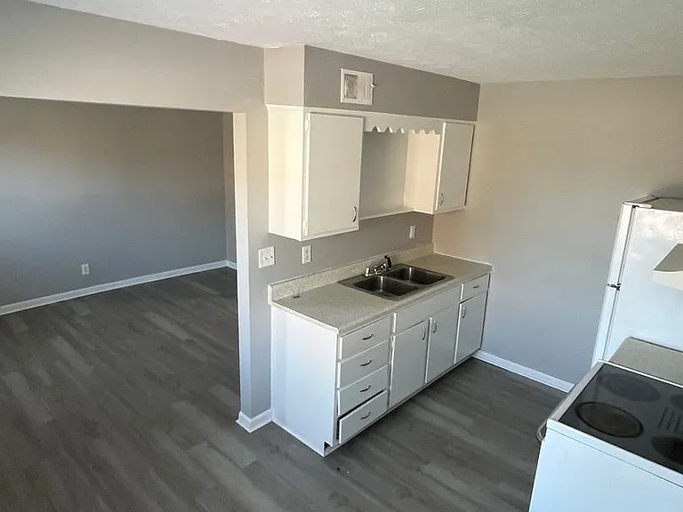 3208 Fordhaven Rd — Photo 4