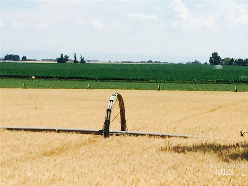 2nd image of 600 N 37 E