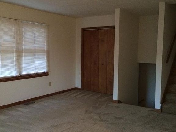 5th image of 607 Pine Ln