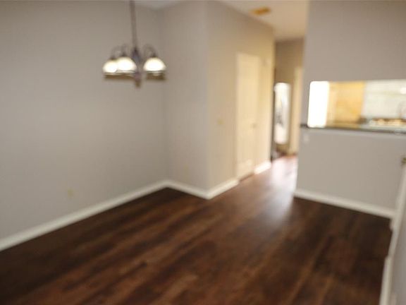 5th image of 2930 Grants Lake Blvd