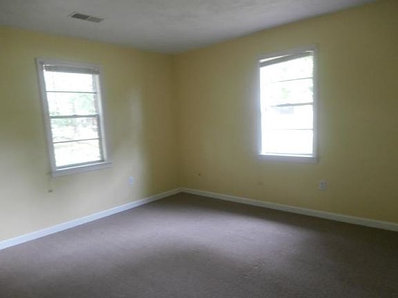5th image of 66 Harris Dr #1