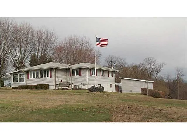106 Cypress St photo 1
