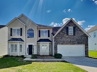 5611 Falkland Ln, Matthews, NC 28104