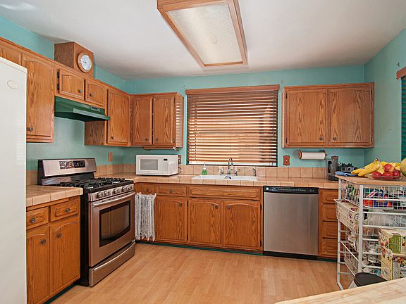 2nd image of 4303 Mayflower Way
