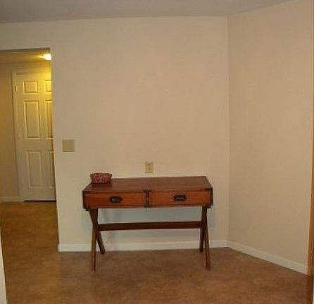 4th image of 520 Maunesha Dr