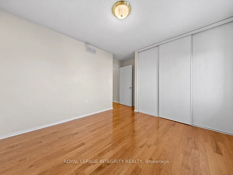 120 Grovemont Dr — Photo 24